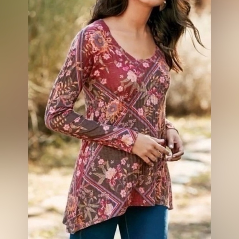 Soft Surroundings Alisanna Floral Knit Asymmetrical Tunic Top Long Sleeve Sz L